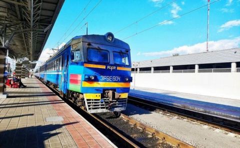 БЖД назначила на апрельские и майские праздники более 80 дополнительных поездов