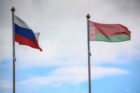 Россия "откачивает" из Беларуси нефть